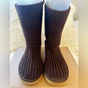 UGG Classic Cardy Women's Brown Knit Boots Size: 7